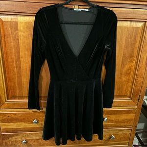 Kimchi Blue Black Velvet V-neck Dress